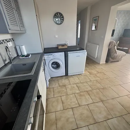 Les Iles D'ici Apartment *